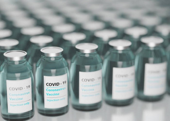 STF autoriza governadores e prefeitos a comprarem vacinas mesmo sem certificação da Anvisa